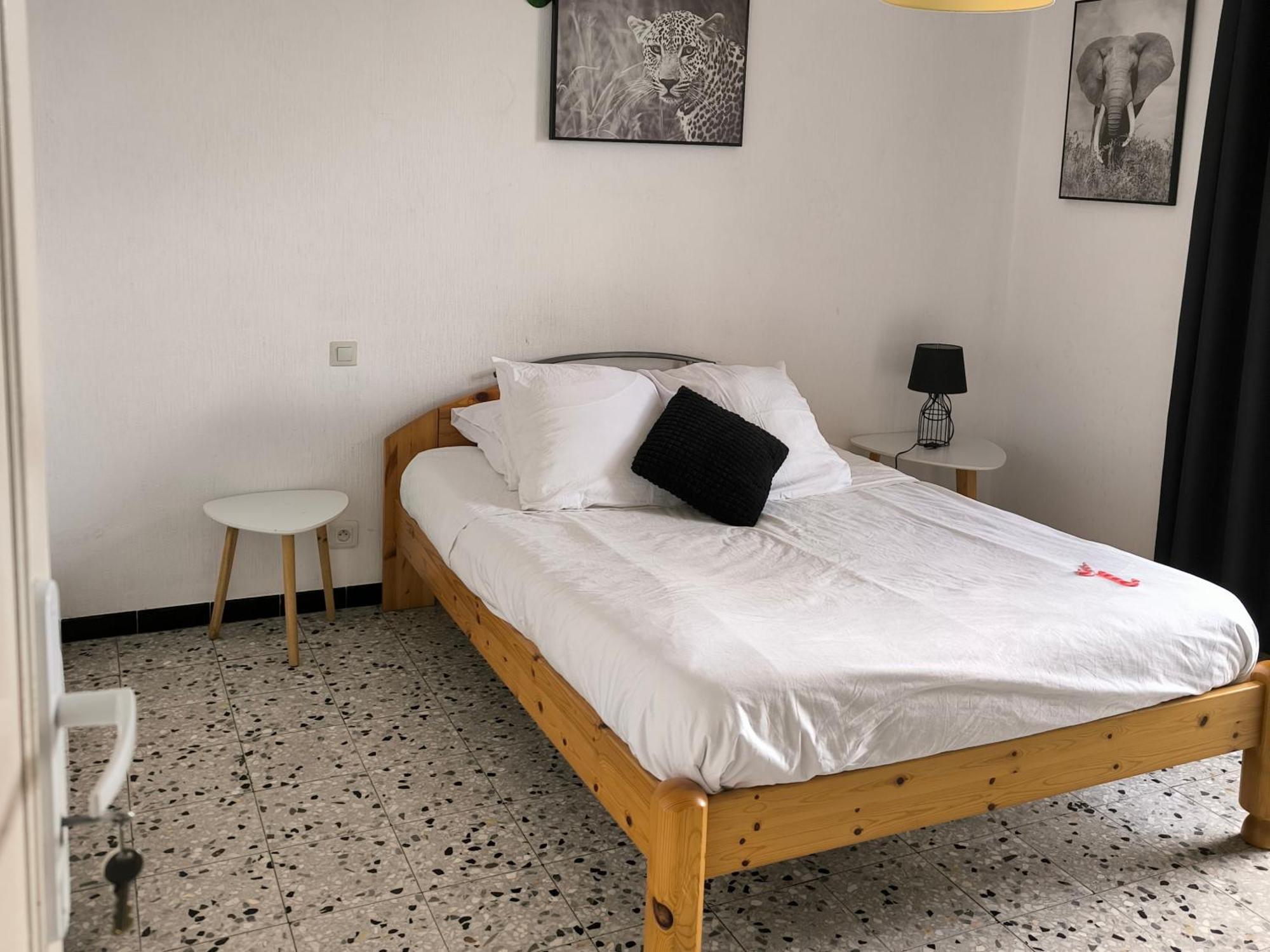 Chambre Double Avec Piscine Proche De Perpignan ริฟซาลท์ส์ ภายนอก รูปภาพ