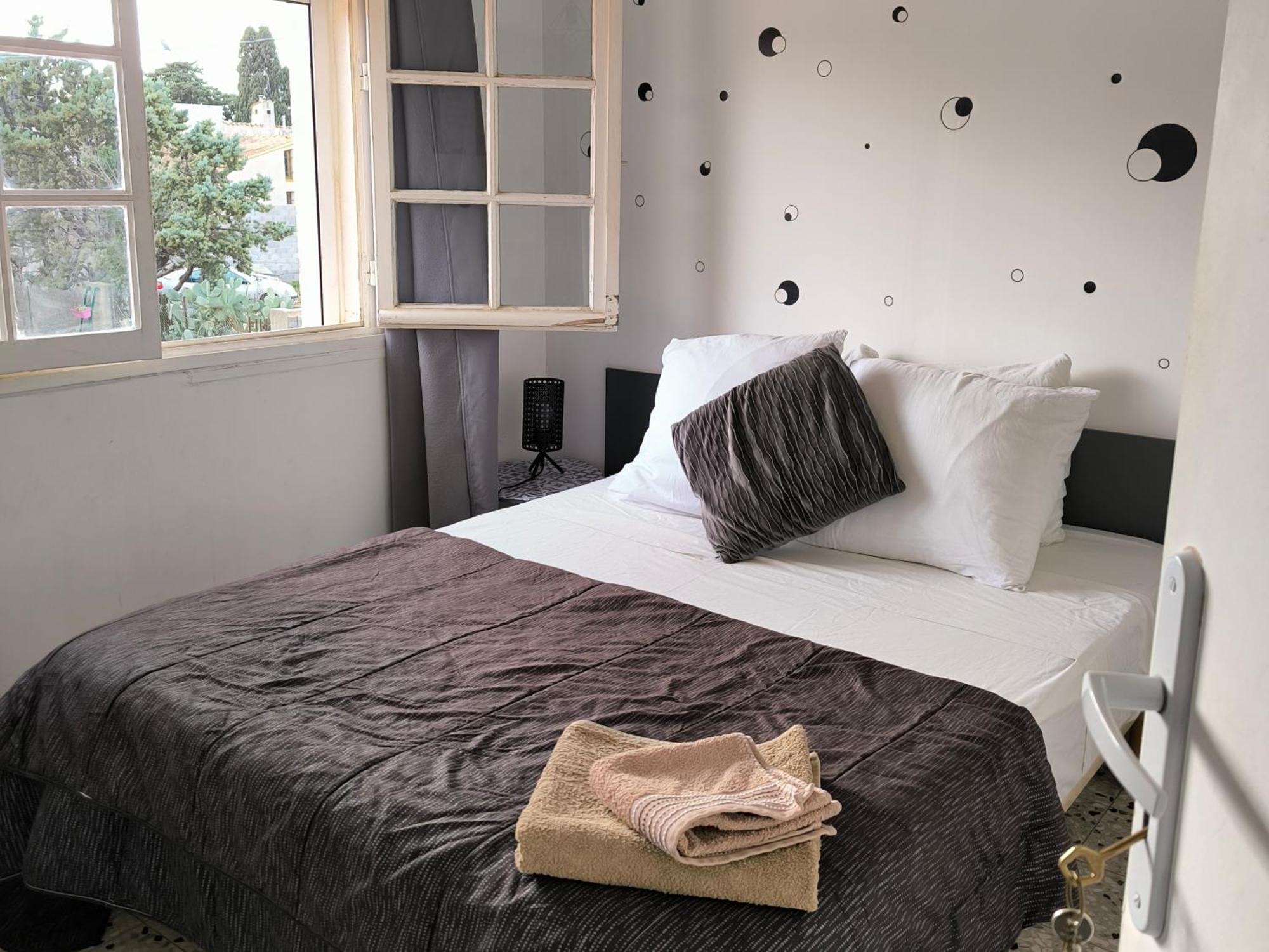 Chambre Double Avec Piscine Proche De Perpignan ริฟซาลท์ส์ ห้อง รูปภาพ
